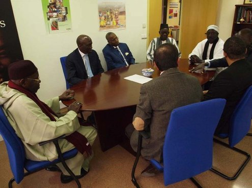 Rencontre de Serigne Abdoul Aziz Al Amine avec les autorités Espagnoles de l'Immigration