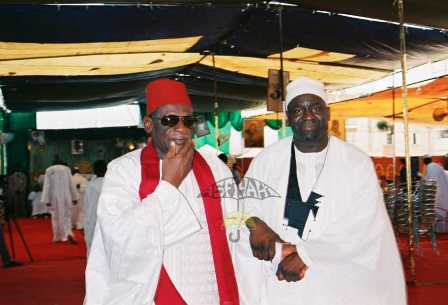 El HAdj Tafsir Sakho en compagnie de Serigne Cheikh Oumar Foutiyou Tall Sy Djamil