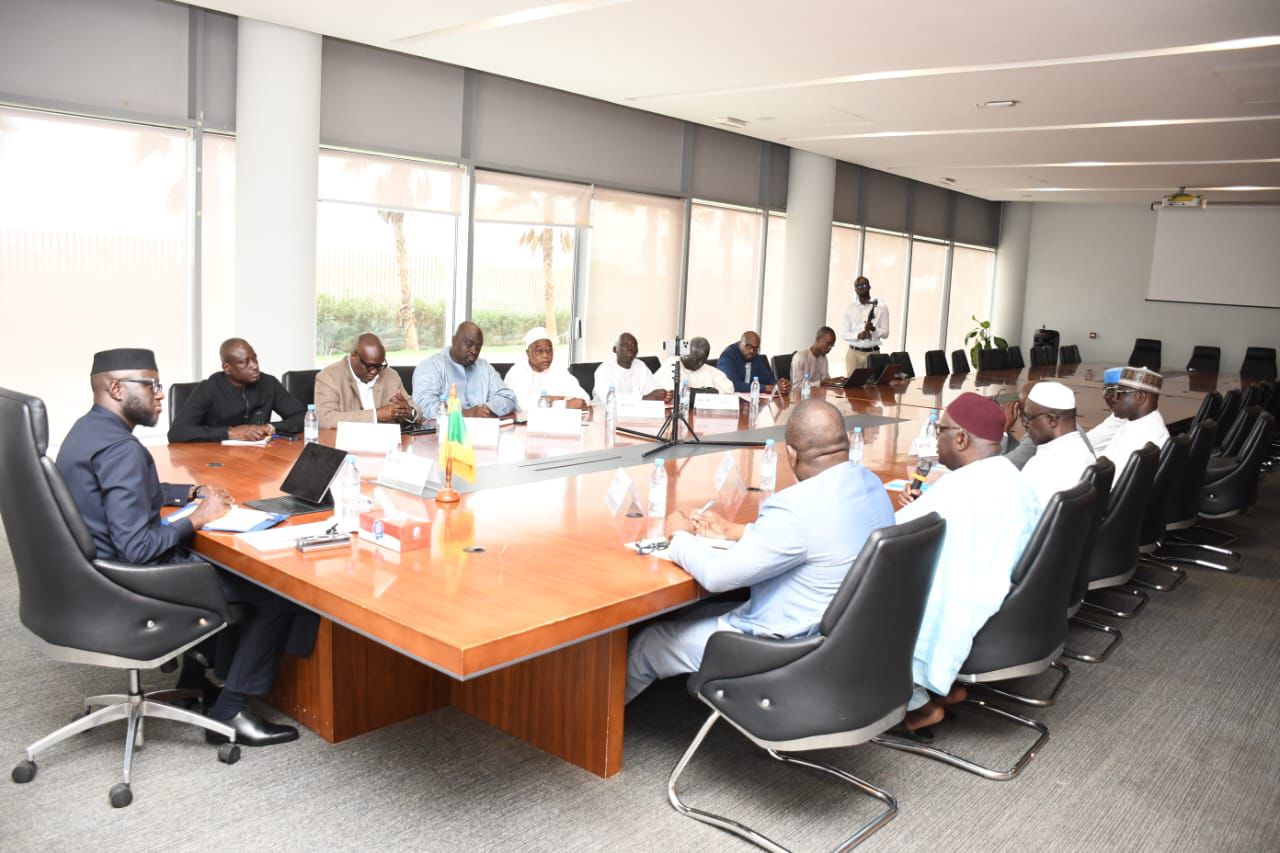 Rencontre entre l'association AJANA et le Ministre des Infrastructures El Malick Ndiaye